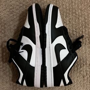 Women’s Nike Dunks Size 7.5
